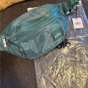 ALO Yoga Green Belt Bag